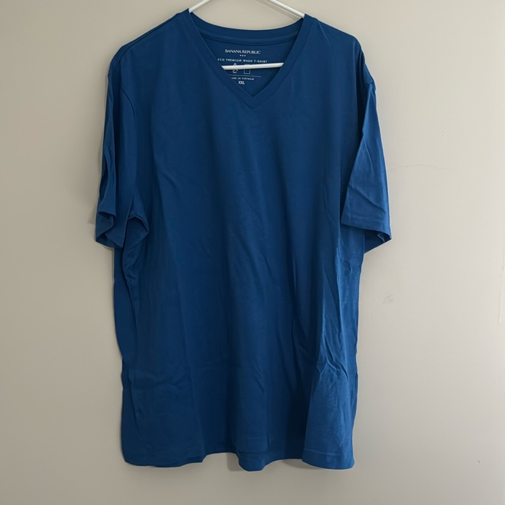 Banana Republic V-Neck T-Shirt